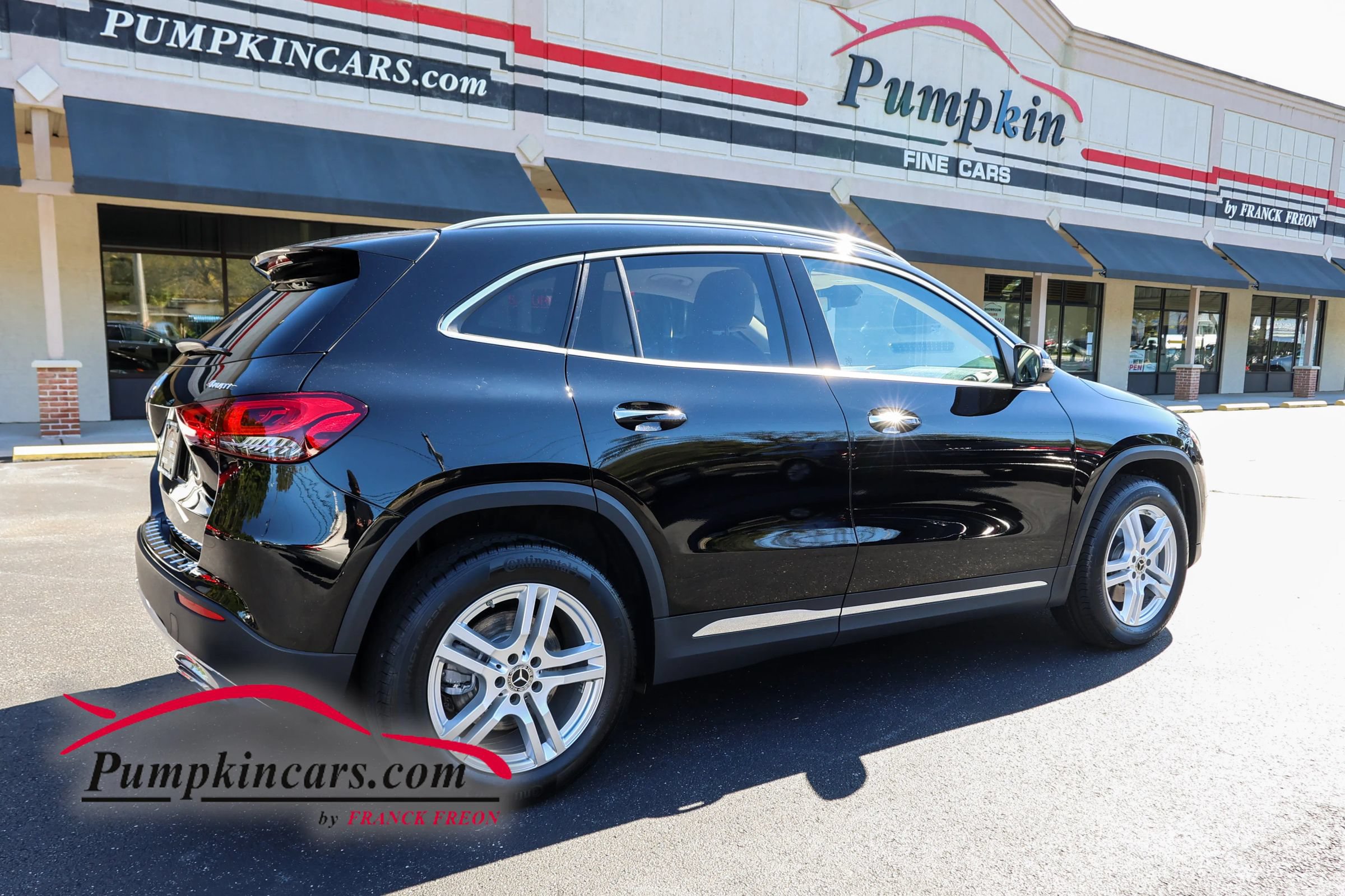 Used 2021 Mercedes-Benz GLA 250 4MATIC w/ Premium Package image 6
