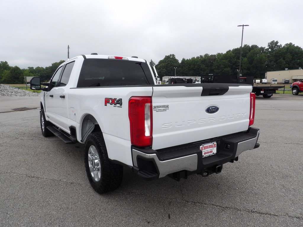 Used 2024 Ford F250 XLT w/ FX4 Off-Road Package AWD/4WD image 5