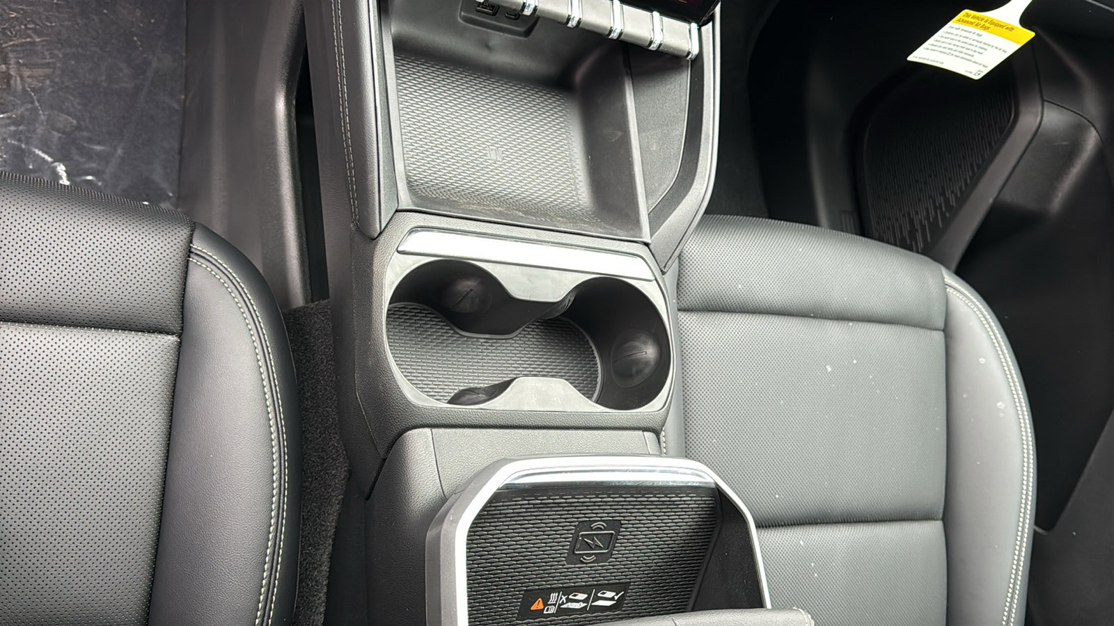 New 2026 GMC Terrain Elevation w/ Elevation Premium Package image 17