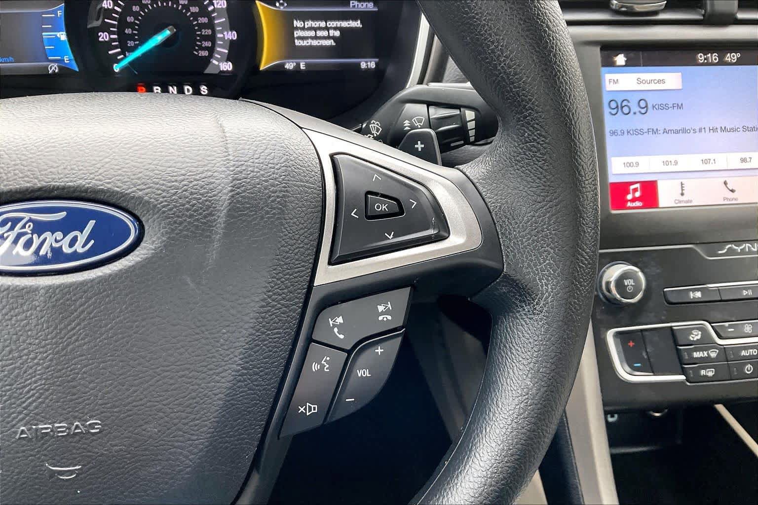 Used 2019 Ford Fusion SE FWD image 24