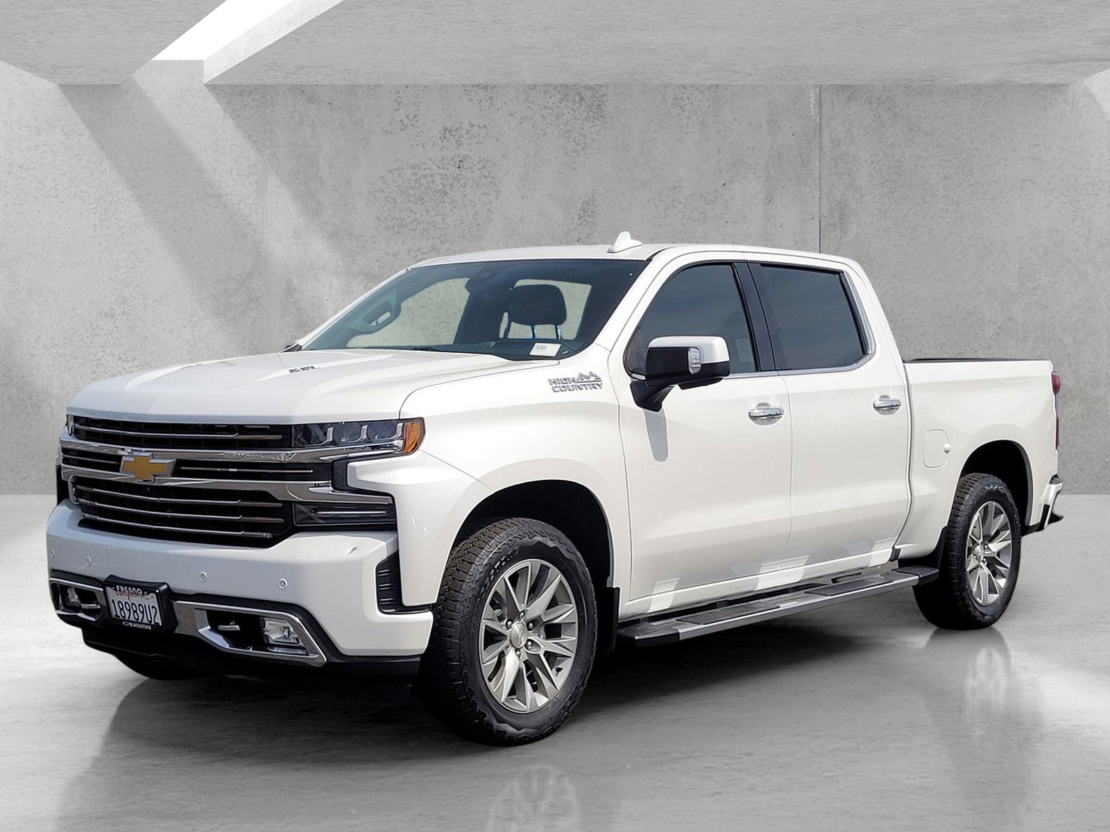 Used 2019 Chevrolet Silverado 1500 High Country w/ Technology Package image 8