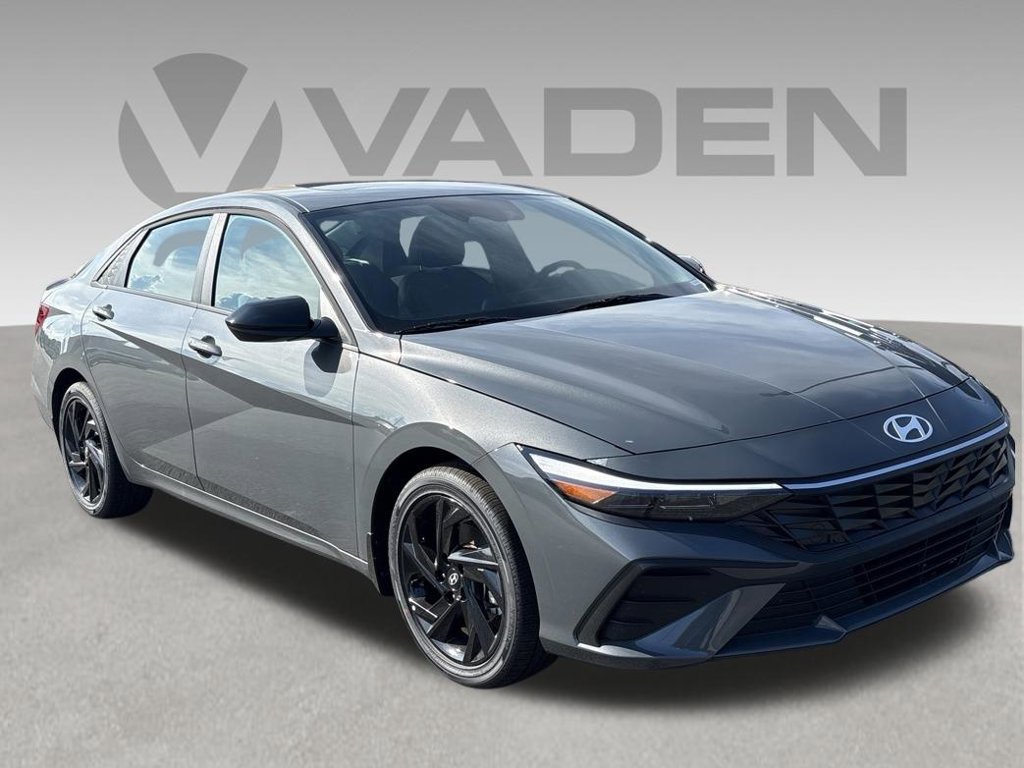 New 2026 Hyundai Elantra SEL Sport FWD image 5