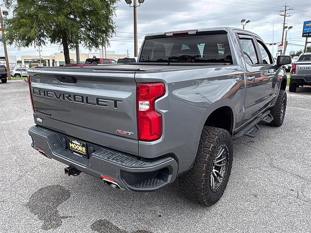 Used 2022 Chevrolet Silverado 1500 RST w/ LPO, Blackout Package AWD/4WD image 5