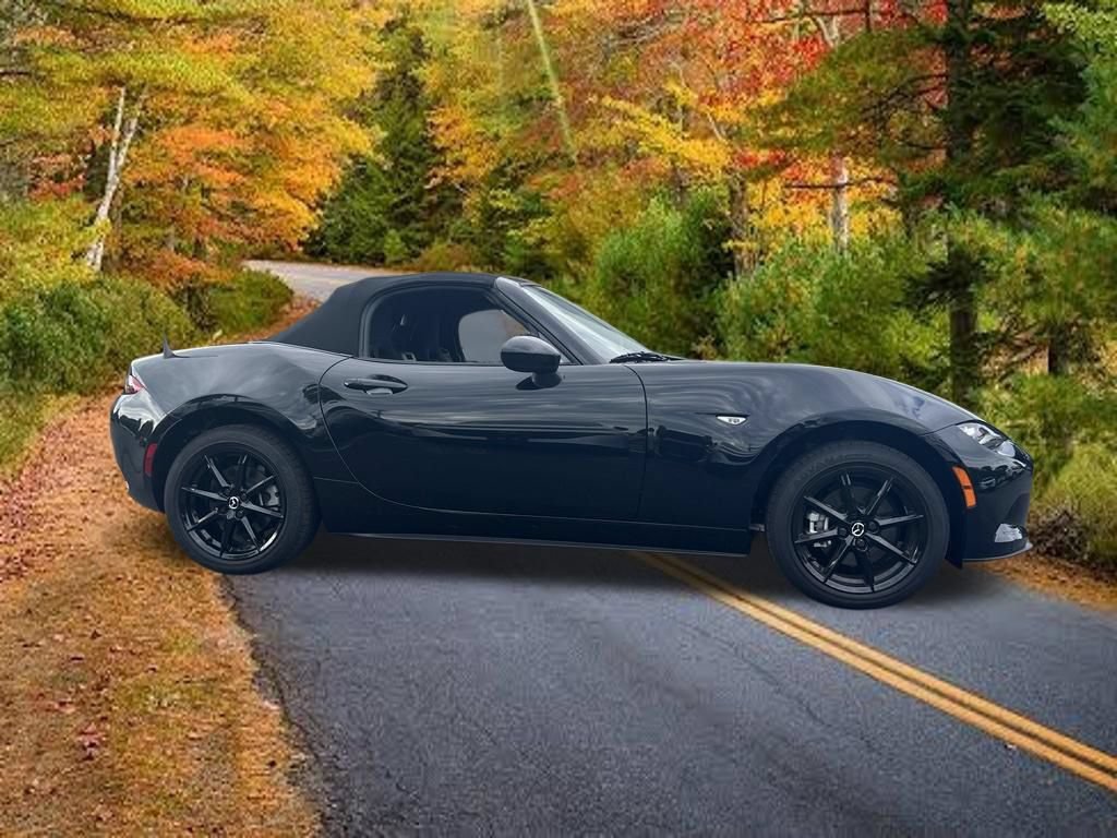 Used 2024 MAZDA MX-5 Miata Sport RWD image 17