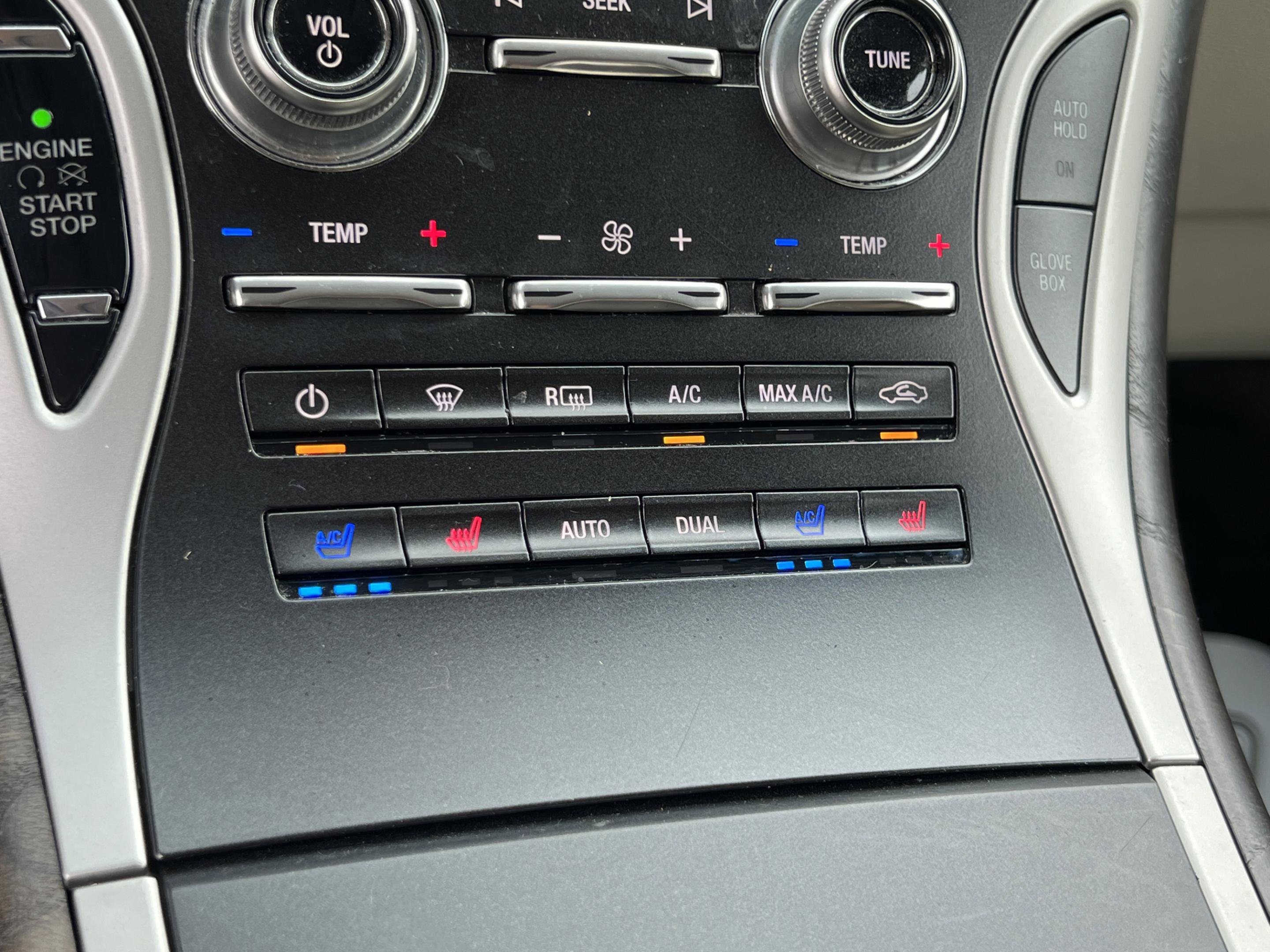 Used 2018 Lincoln MKX Reserve w/ Cargo Accessories Package image 18