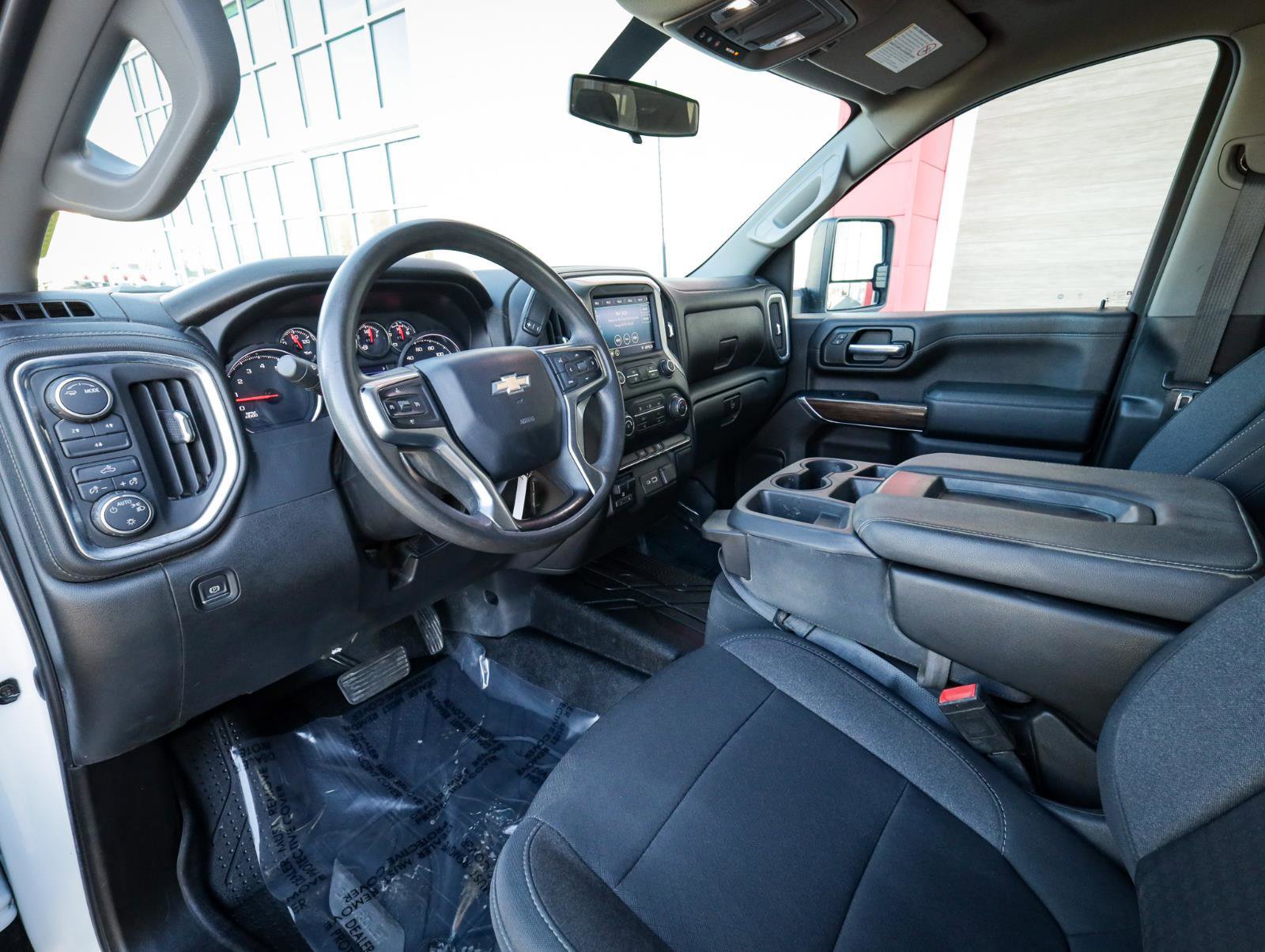 Used 2021 Chevrolet Silverado 2500 LT image 12