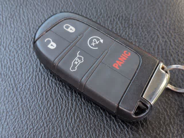 Used 2022 Jeep Compass Latitude w/ Convenience Group AWD/4WD image 33