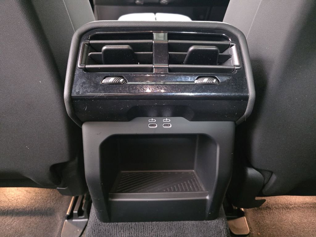 Certified 2024 BMW 530i xDrive w/ M Sport Package image 25