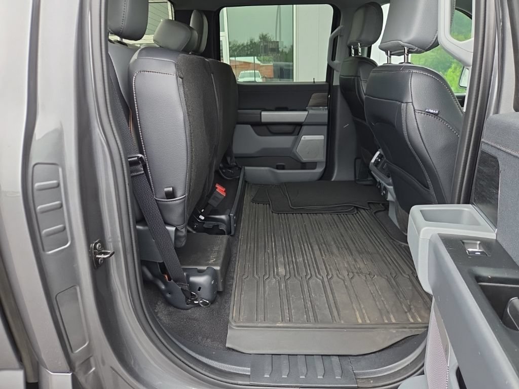 Used 2025 Ford F150 Lariat AWD/4WD image 30