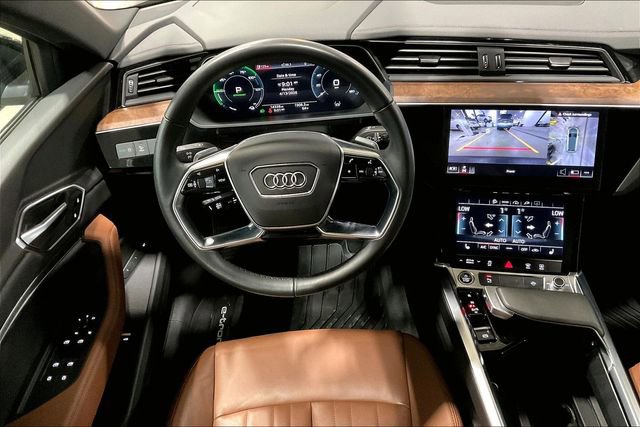 Used 2023 Audi e-tron Premium w/ Convenience Plus Package image 5