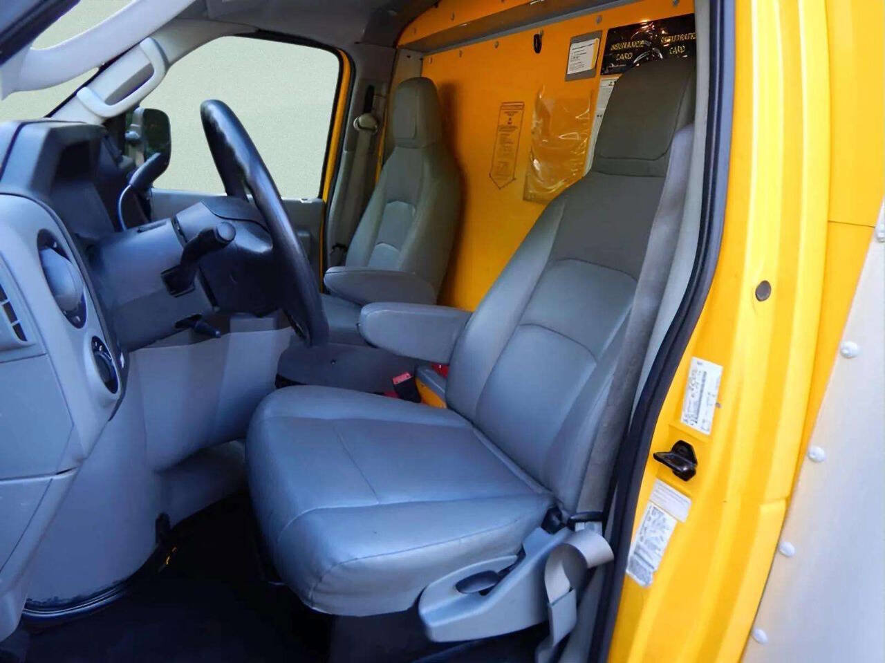 Used 2019 Ford E-350 and Econoline 350 Super Duty image 23