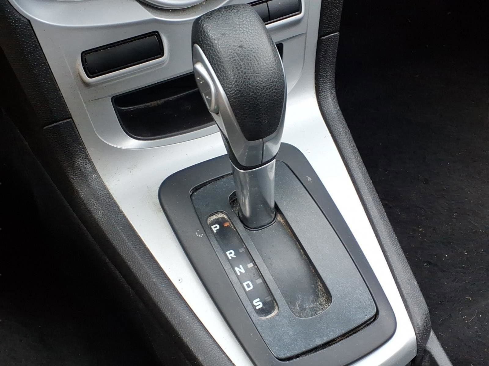 Used 2017 Ford Fiesta SE image 9