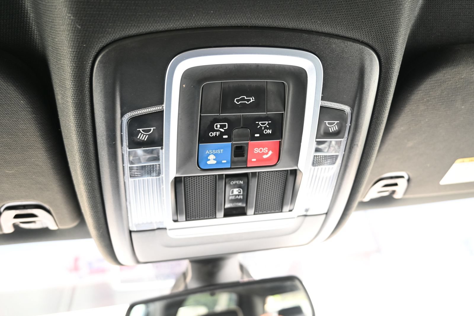 Used 2019 RAM 1500 Laramie RWD image 26