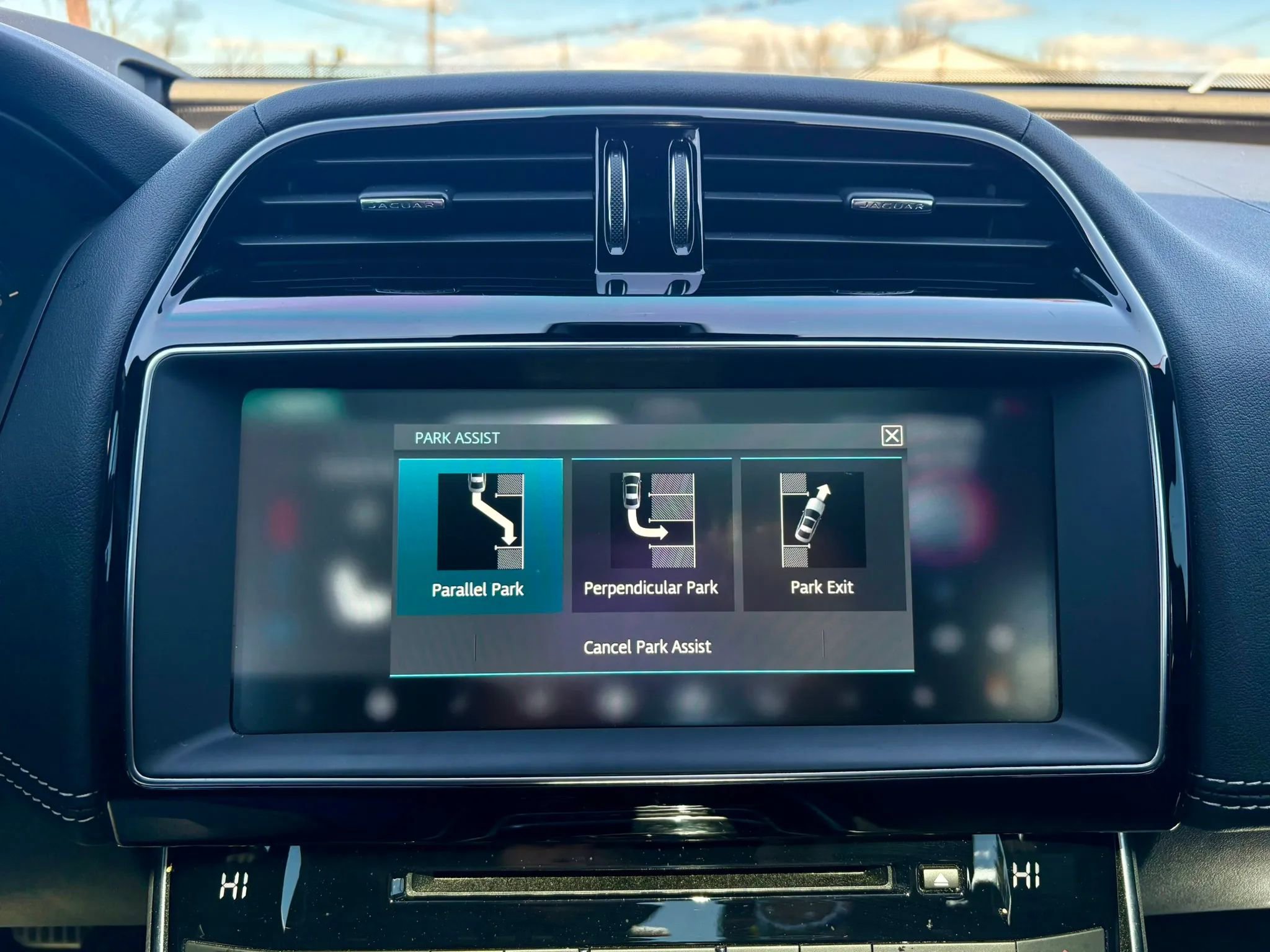 Used 2018 Jaguar XE S AWD/4WD image 32