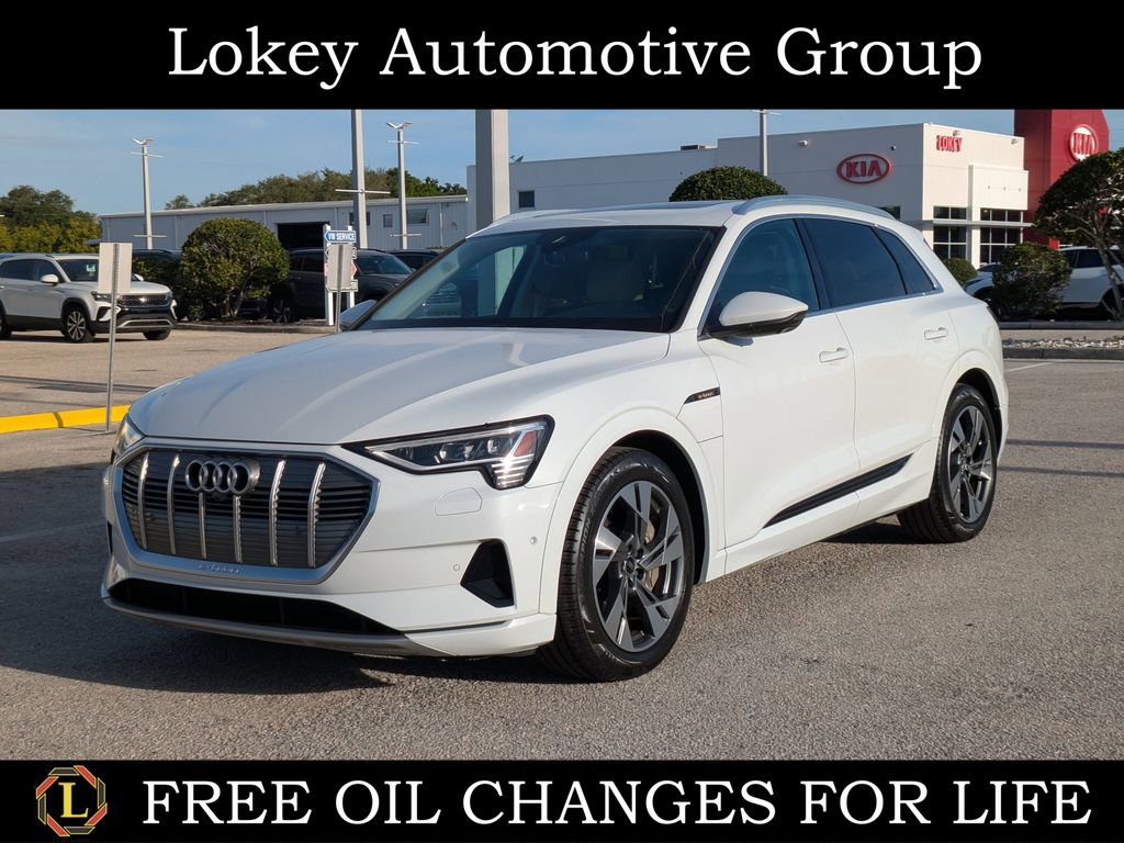 Used 2022 Audi e-tron Premium Plus w/ Premium Plus Package