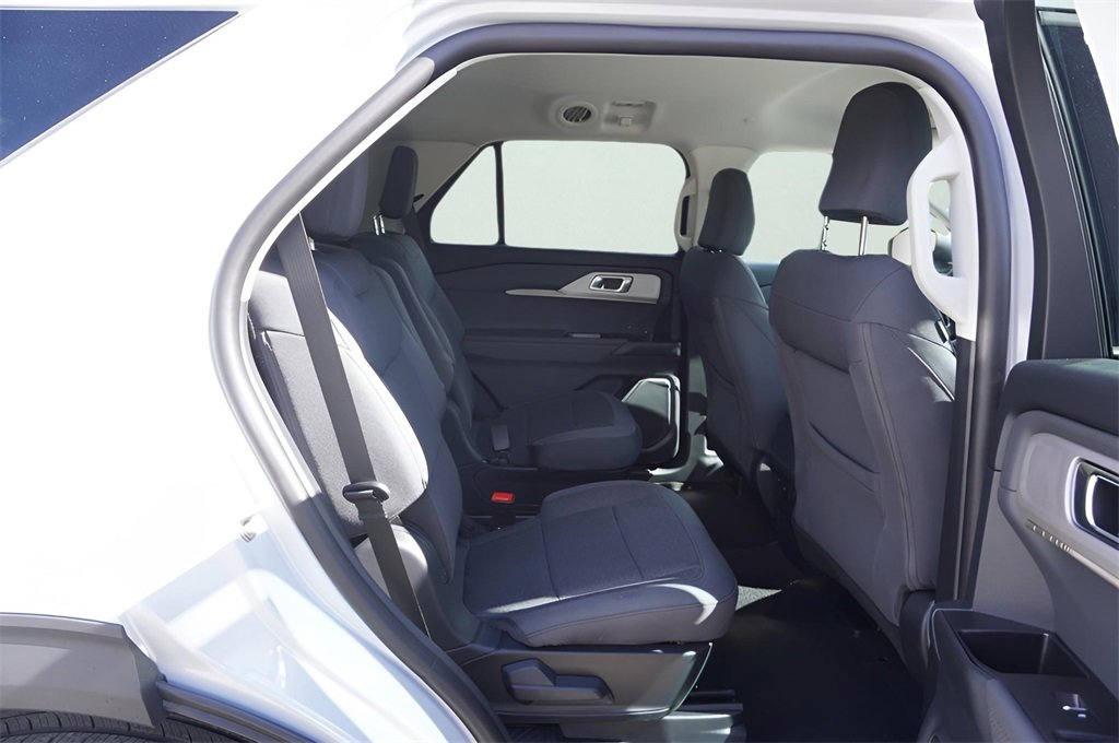 New 2026 Ford Explorer Active image 9