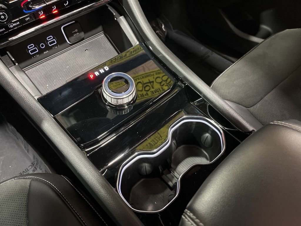 Used 2023 Jeep Grand Cherokee Altitude image 32