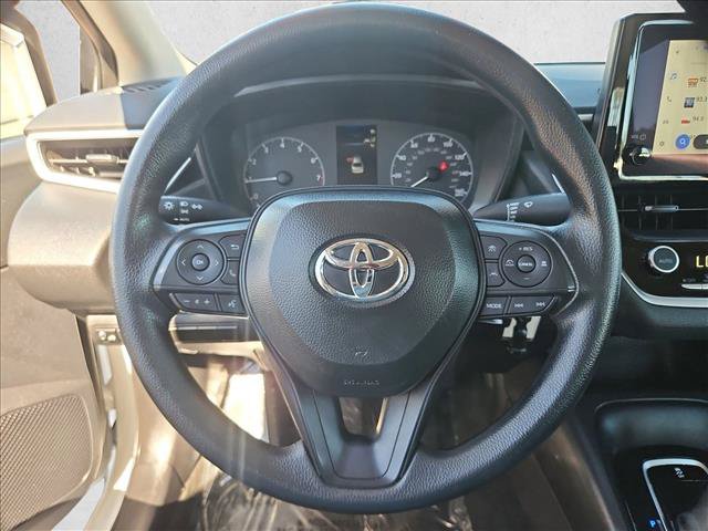 Used 2025 Toyota Corolla LE FWD image 13