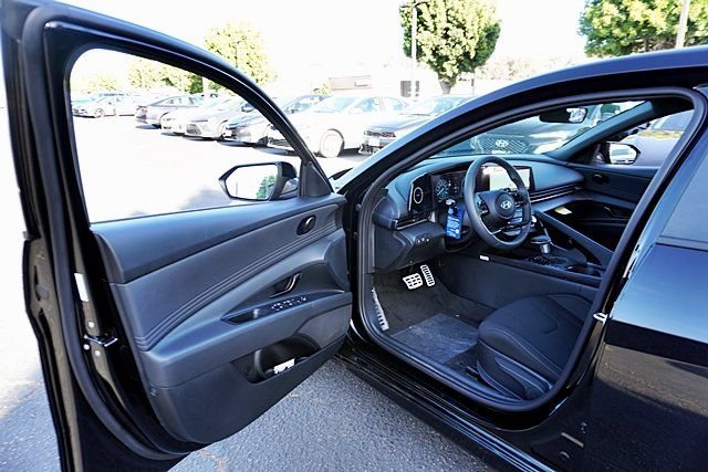 New 2026 Hyundai Elantra Sport FWD image 39