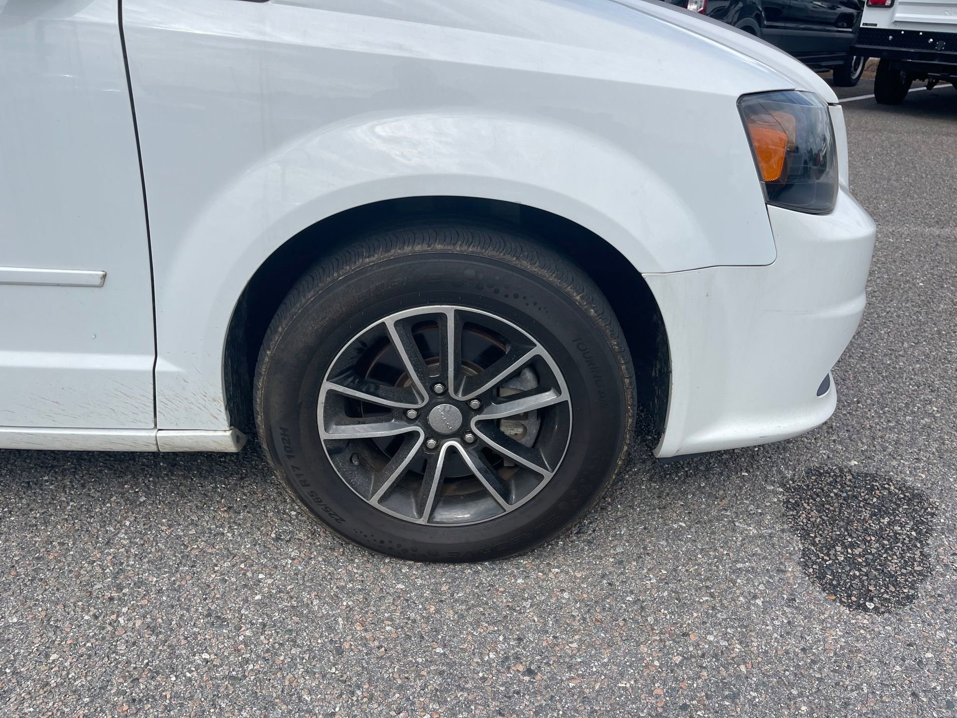 Used 2017 Dodge Grand Caravan GT image 5