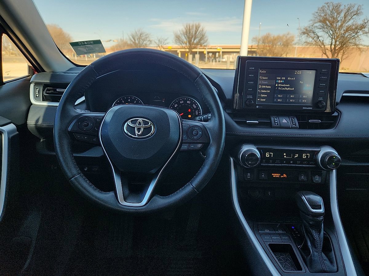 Used 2021 Toyota RAV4 XLE Premium FWD image 6