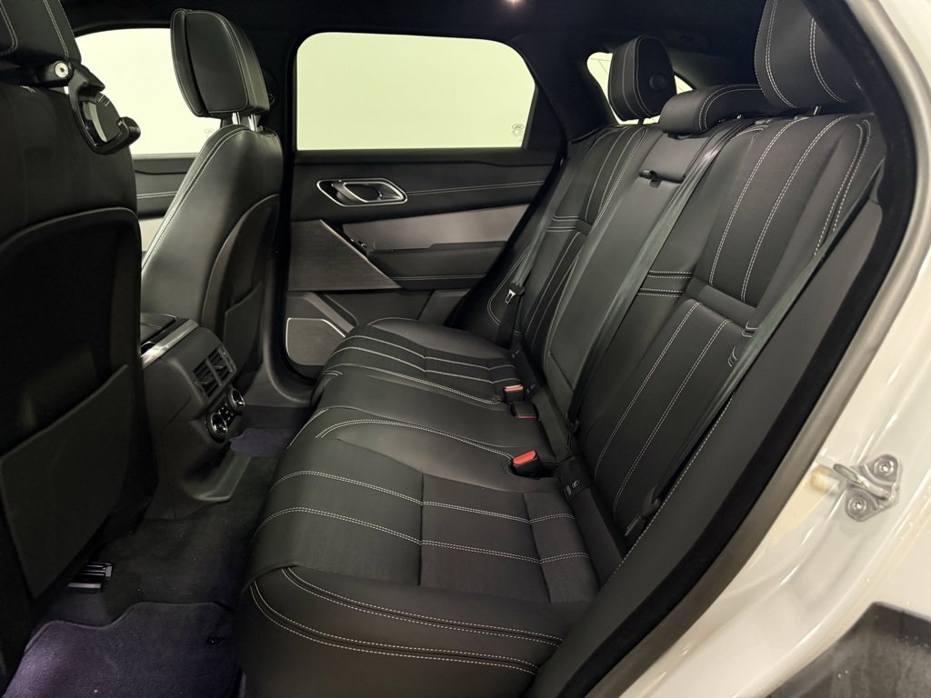 Used 2020 Land Rover Range Rover Velar R-Dynamic HSE image 17