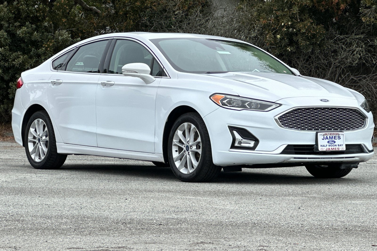 Used 2019 Ford Fusion Energi Titanium FWD image 7