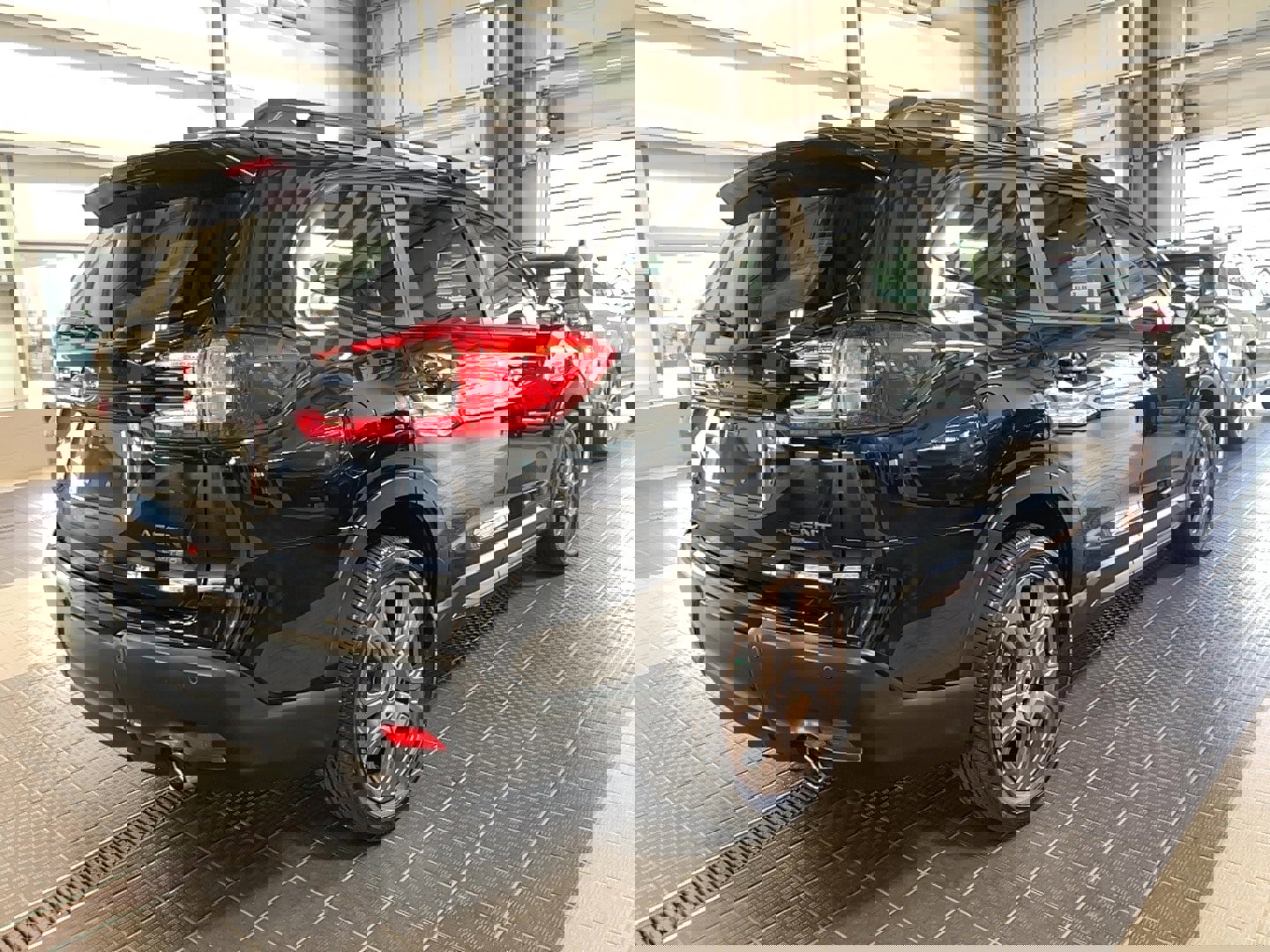 Used 2025 Subaru Ascent Bronze Edition image 19