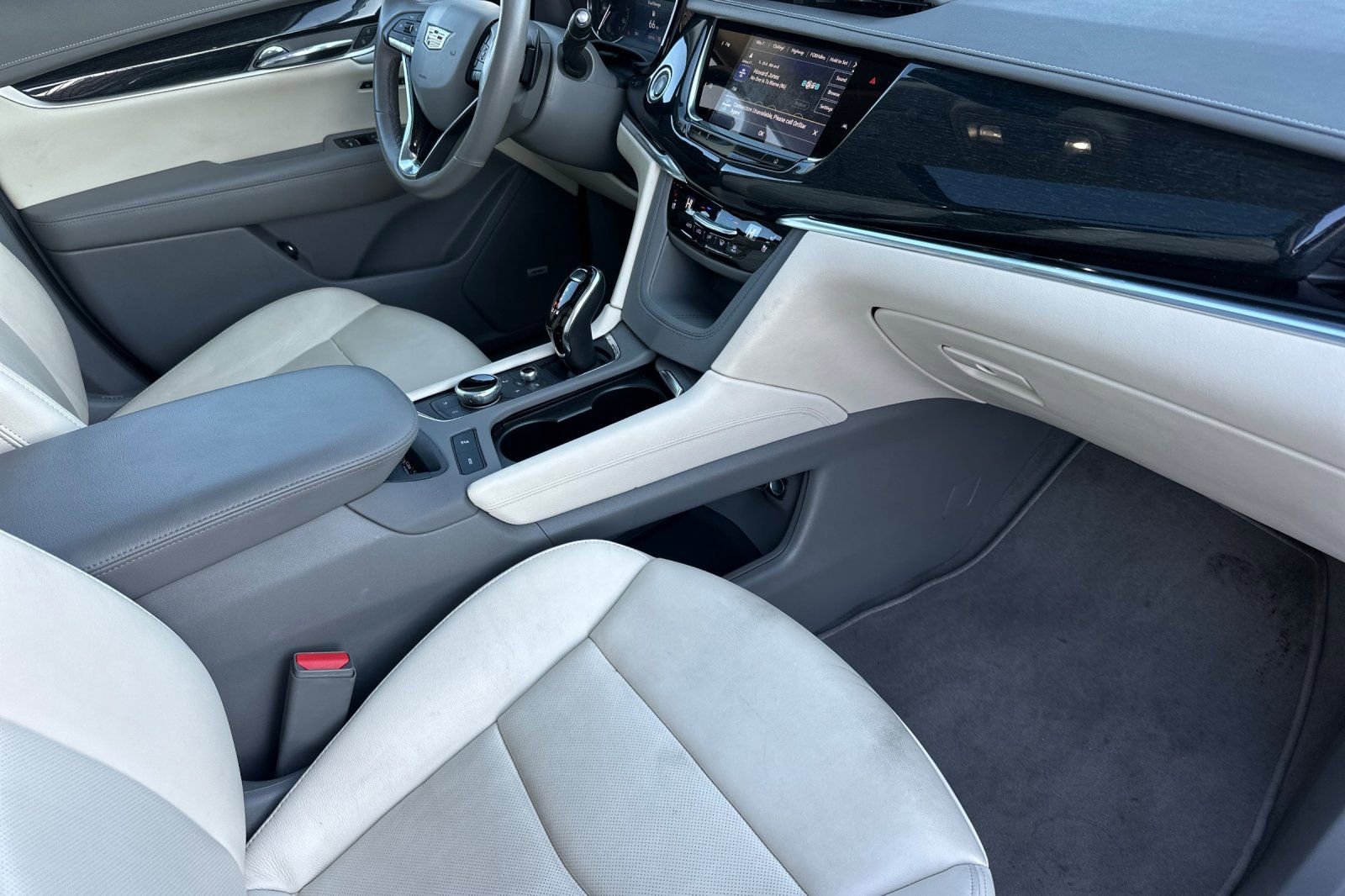 Certified 2025 Cadillac XT6 Premium Luxury image 20