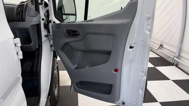 Used 2018 Ford Transit 250 148 Low Roof RWD image 18