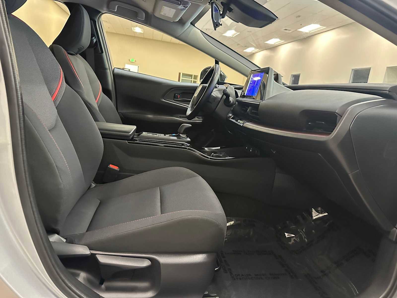 Used 2024 Toyota Prius Prime FWD image 26
