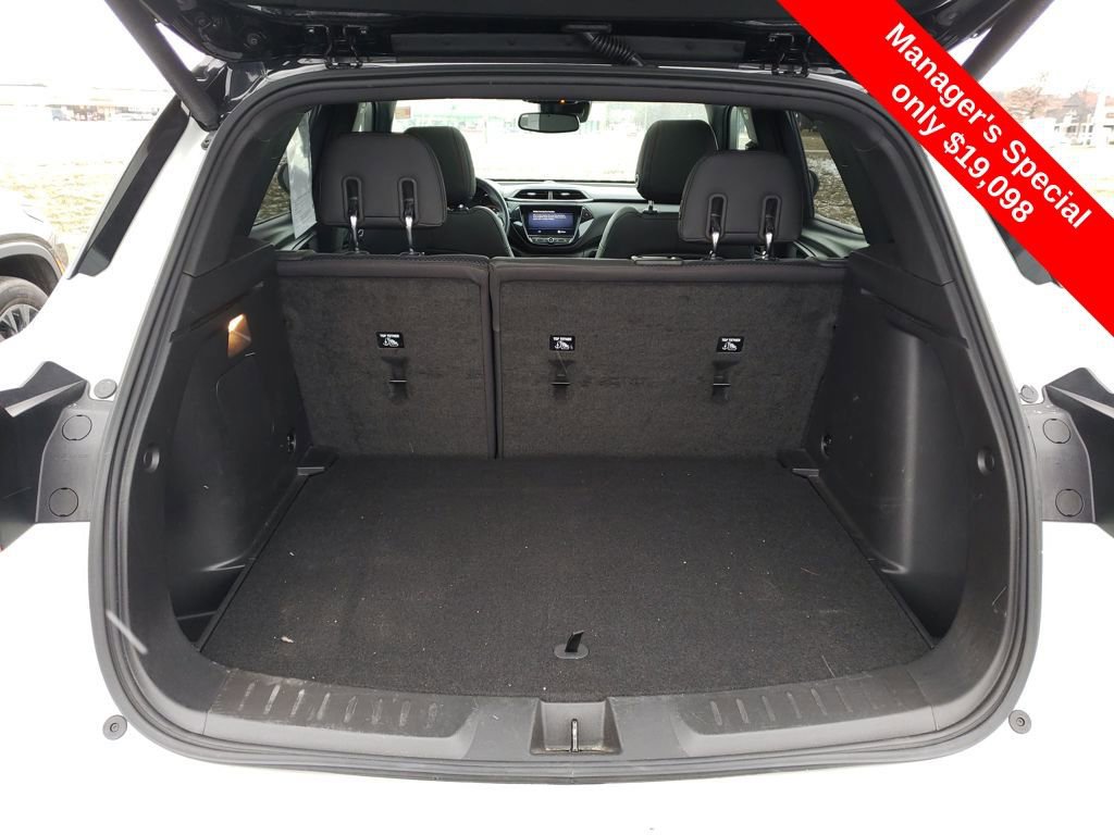 Used 2022 Chevrolet TrailBlazer RS w/ Sun and Liftgate Package image 22