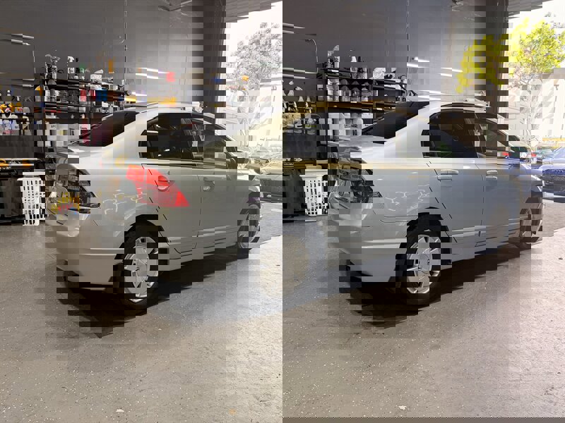 Used 2008 Honda Civic Hybrid Sedan image 4