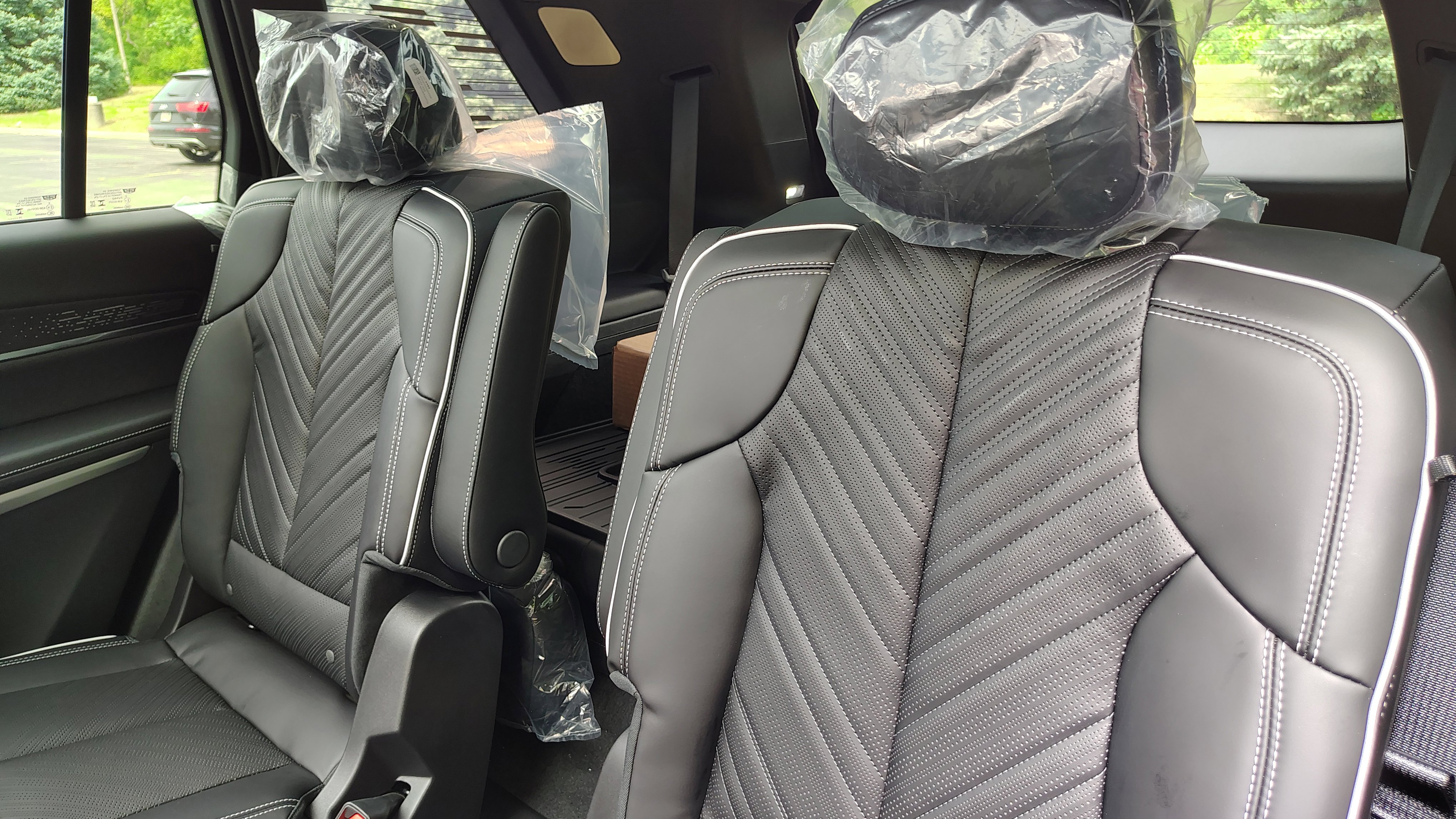 New 2026 Cadillac Vistiq Platinum w/ LPO, Floor Liner Package image 26