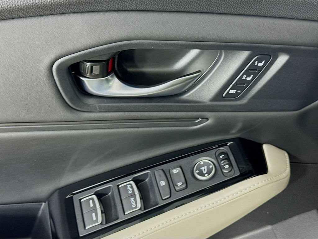 Certified 2025 Honda Accord Touring image 24