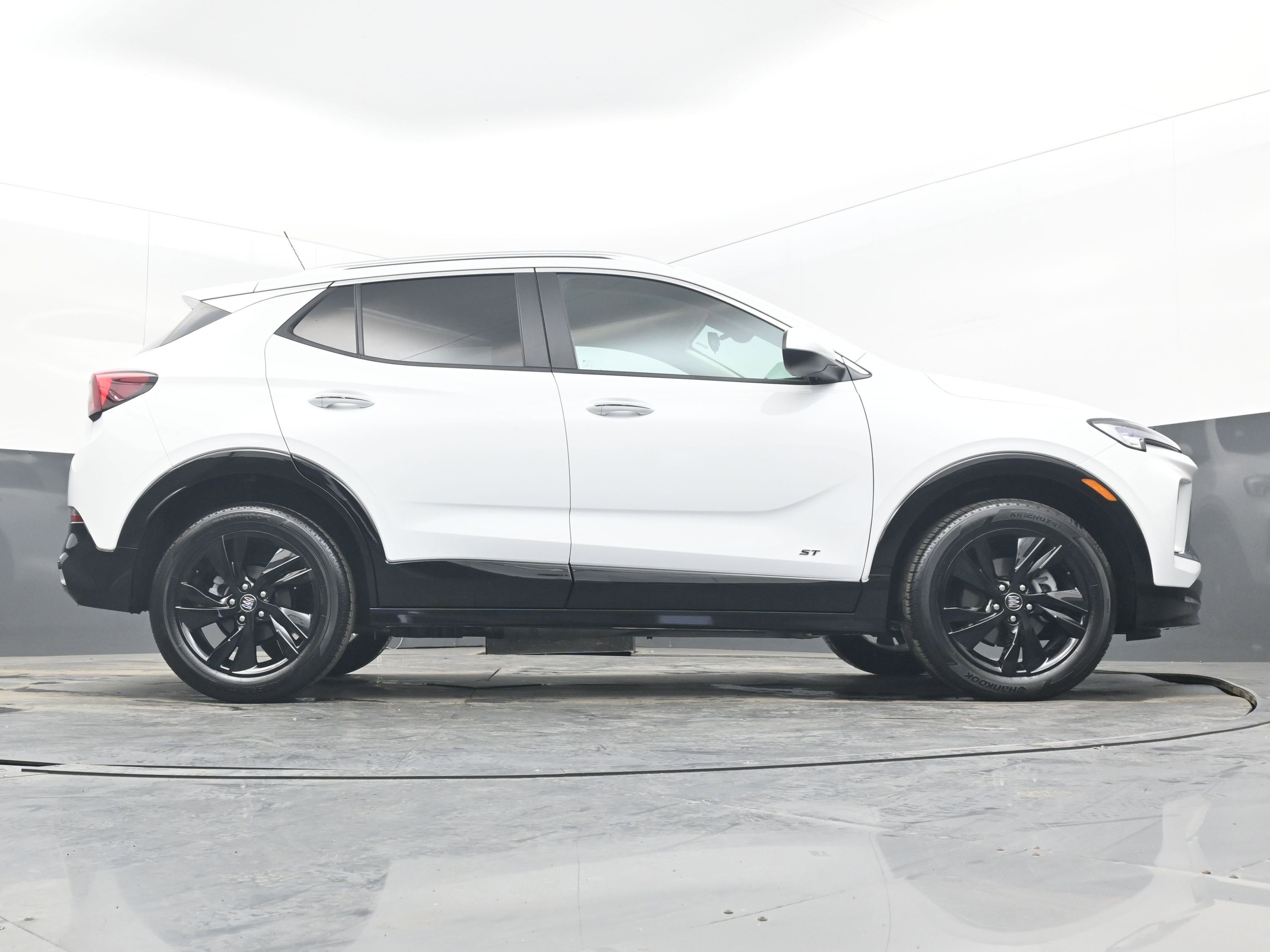 Certified 2026 Buick Encore GX Sport Touring w/ Comfort Package image 29