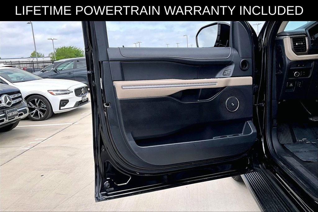 Used 2024 Ford Expedition Limited image 23