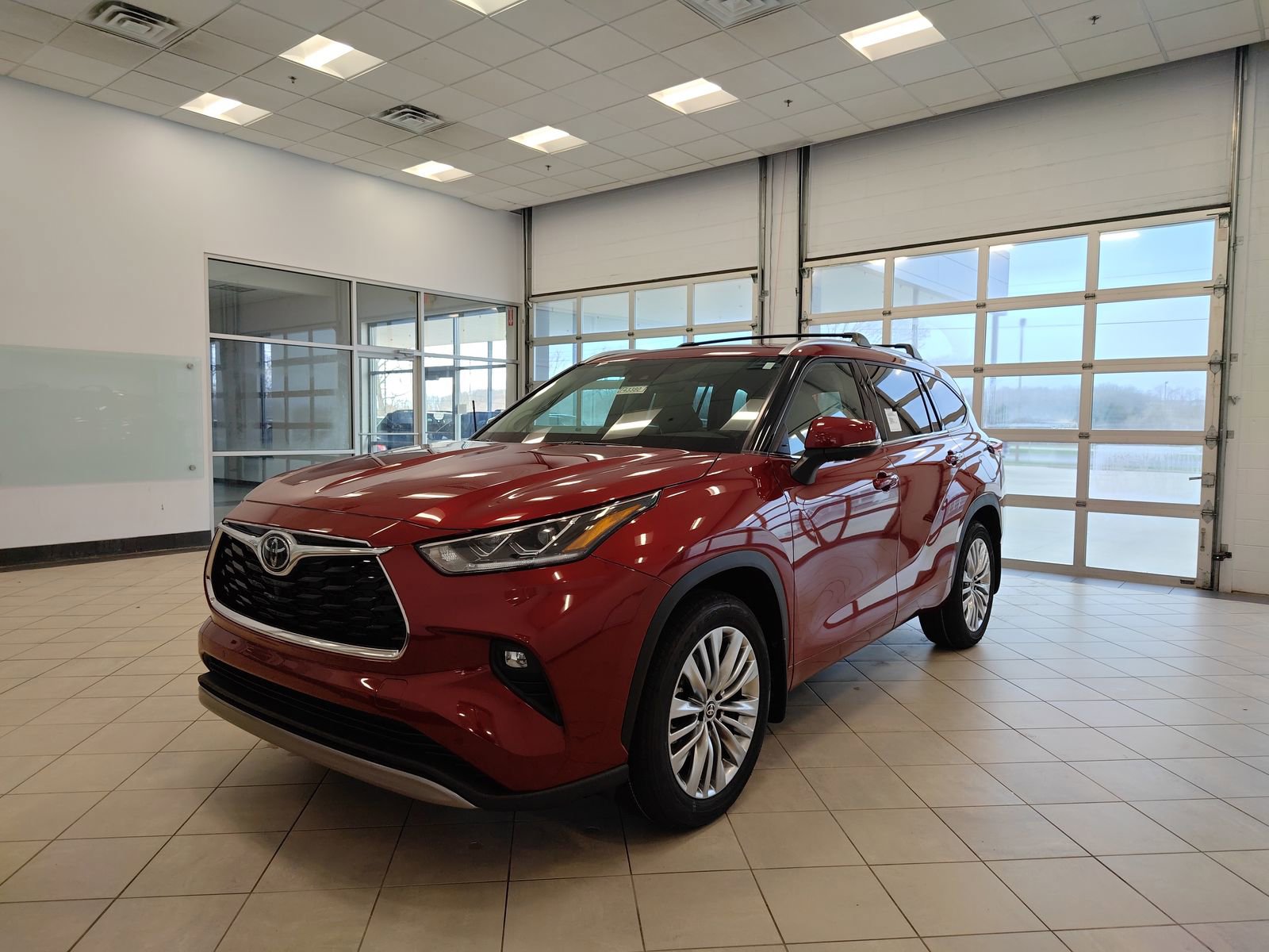 New 2026 Toyota Highlander Platinum image 8