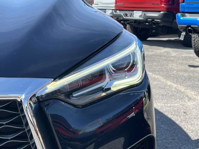 Used 2020 INFINITI QX50 Luxe w/ Navigation Package FWD image 9