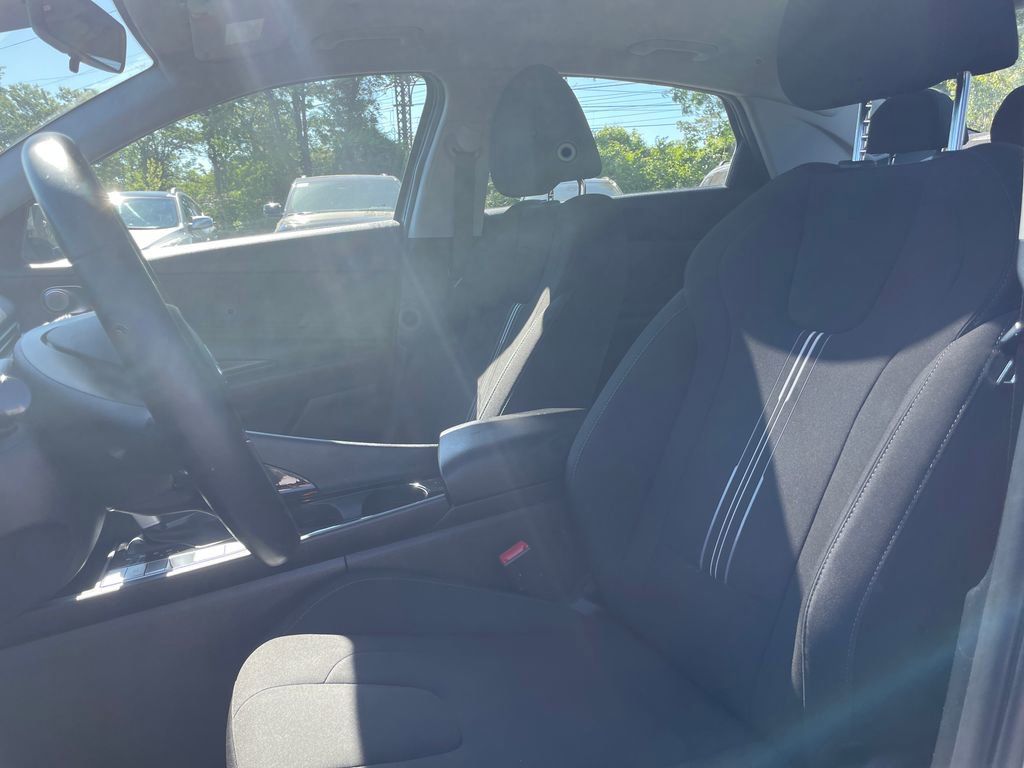 Used 2022 Hyundai Elantra SEL w/ Convenience + Premium Package FWD image 38