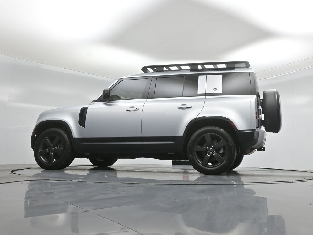 Used 2024 Land Rover Defender 110 S image 52