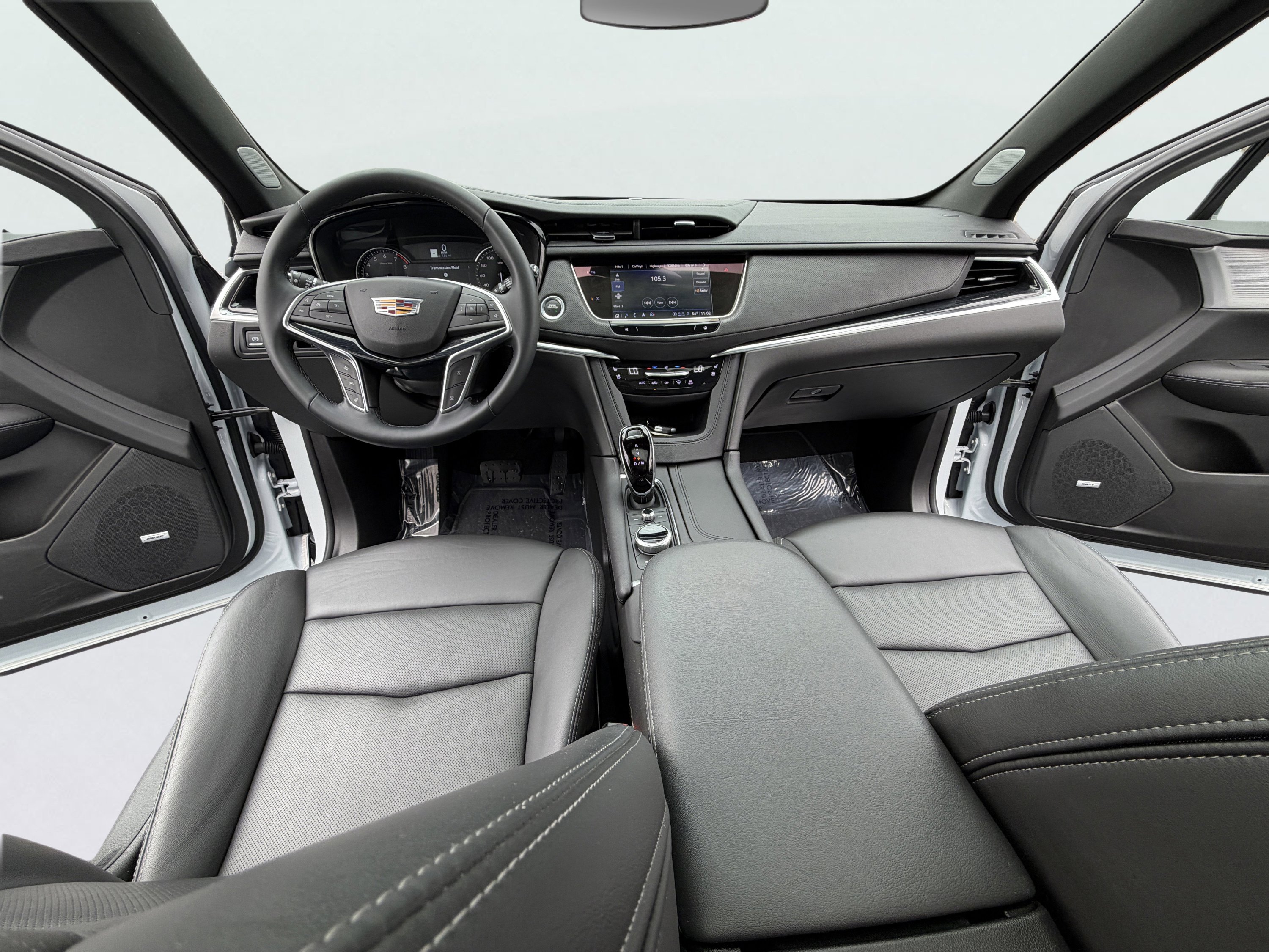 Used 2025 Cadillac XT5 Premium Luxury image 3