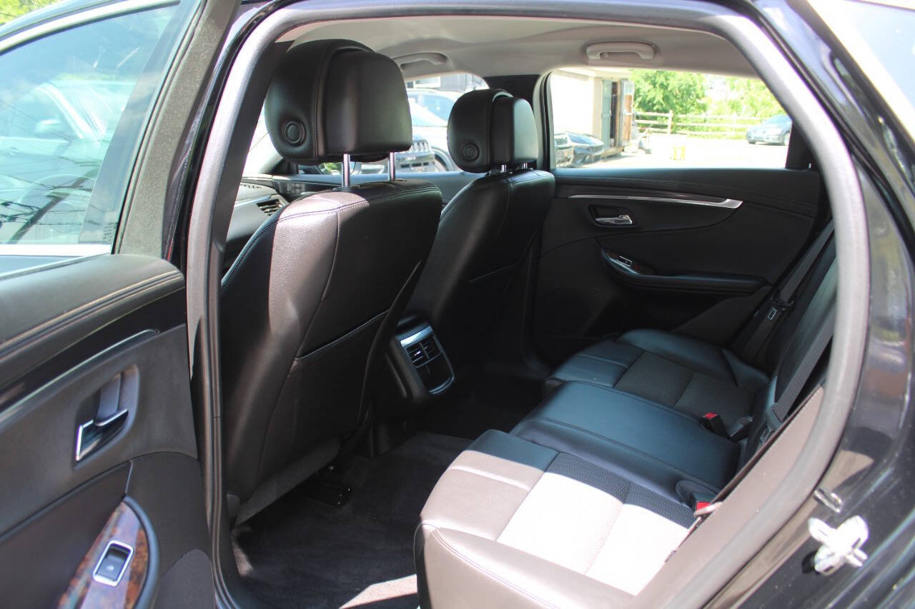 Used 2014 Chevrolet Impala LT w/ Convenience Package FWD image 24