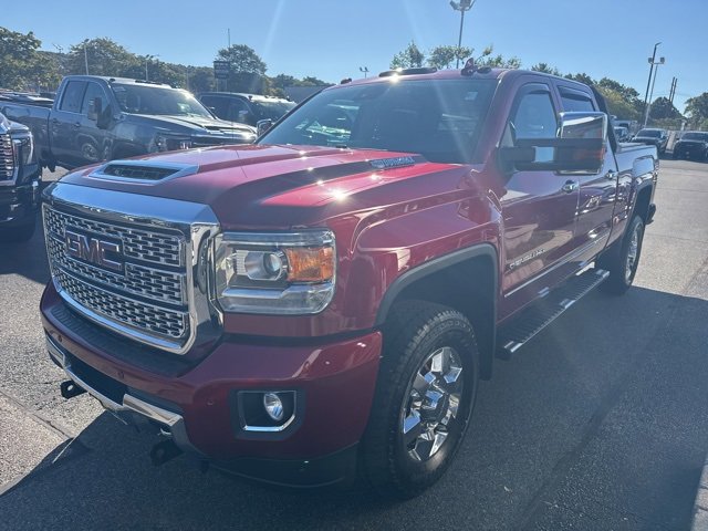 Used 2018 GMC Sierra 3500 Denali w/ Duramax Plus Package image 3
