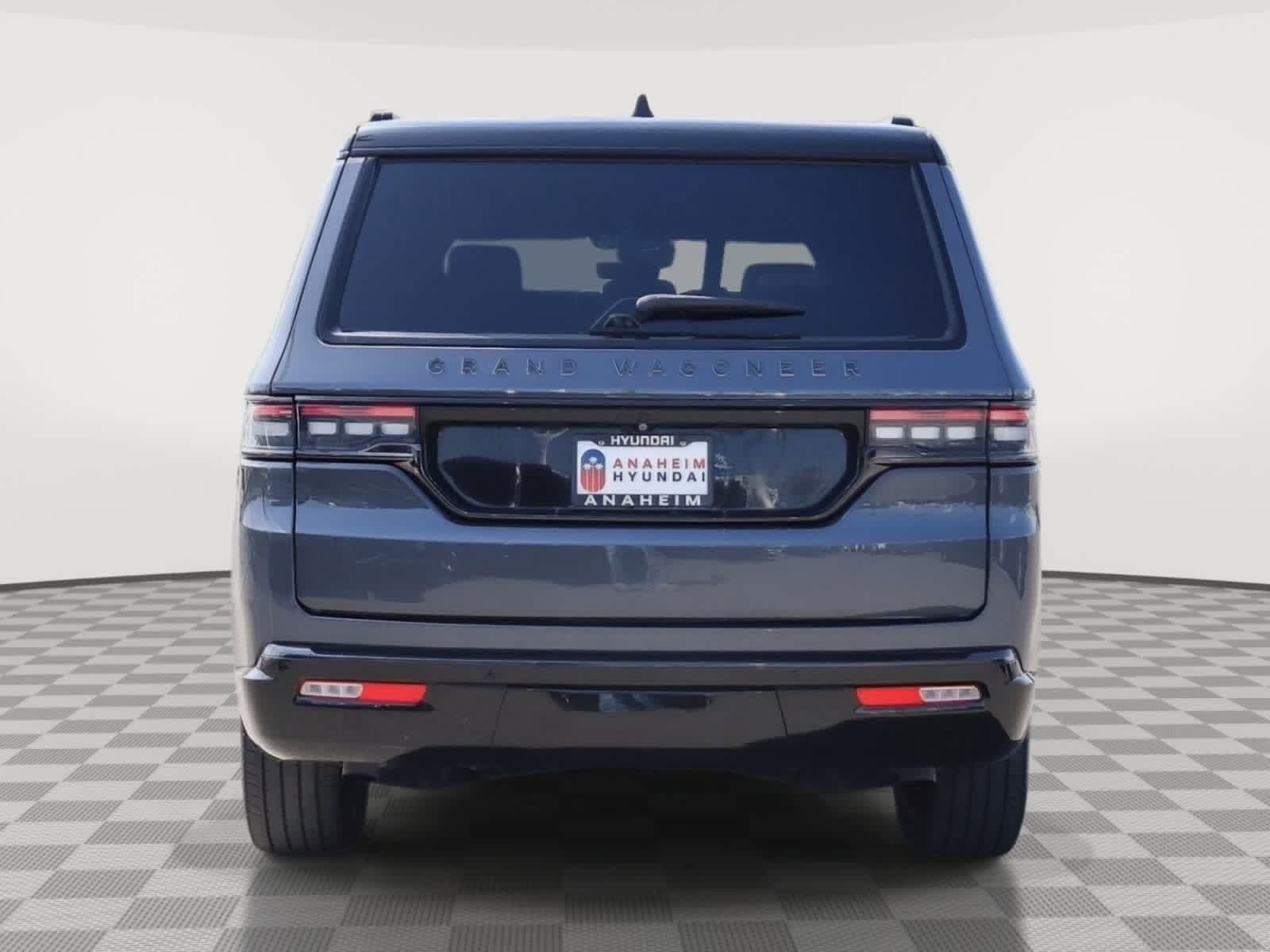 Used 2024 Jeep Grand Wagoneer Series II Obsidian w/ Quick Order Packagew 28T AWD/4WD image 8
