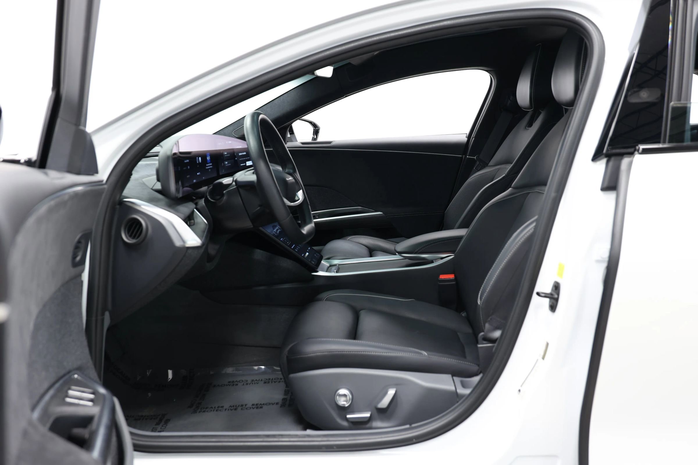 Used 2023 Lucid Air Grand Touring image 11