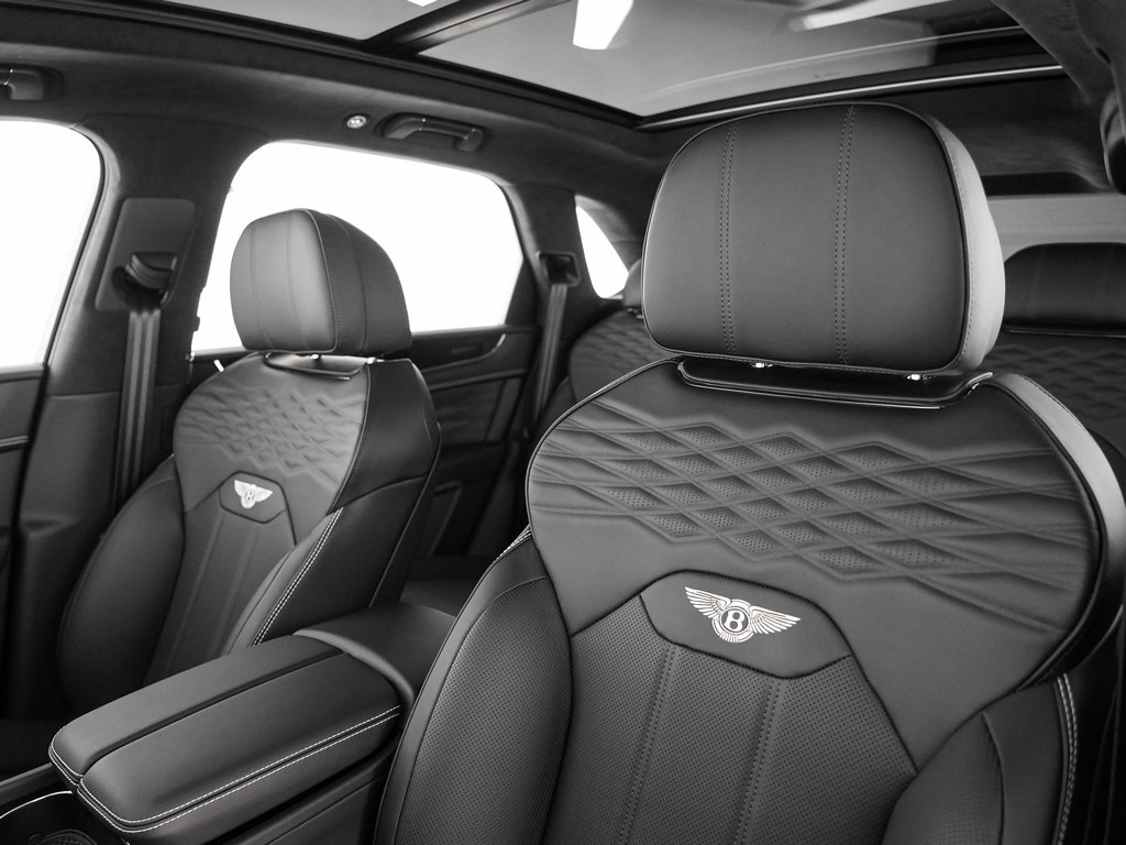New 2026 Bentley Bentayga AWD/4WD image 18