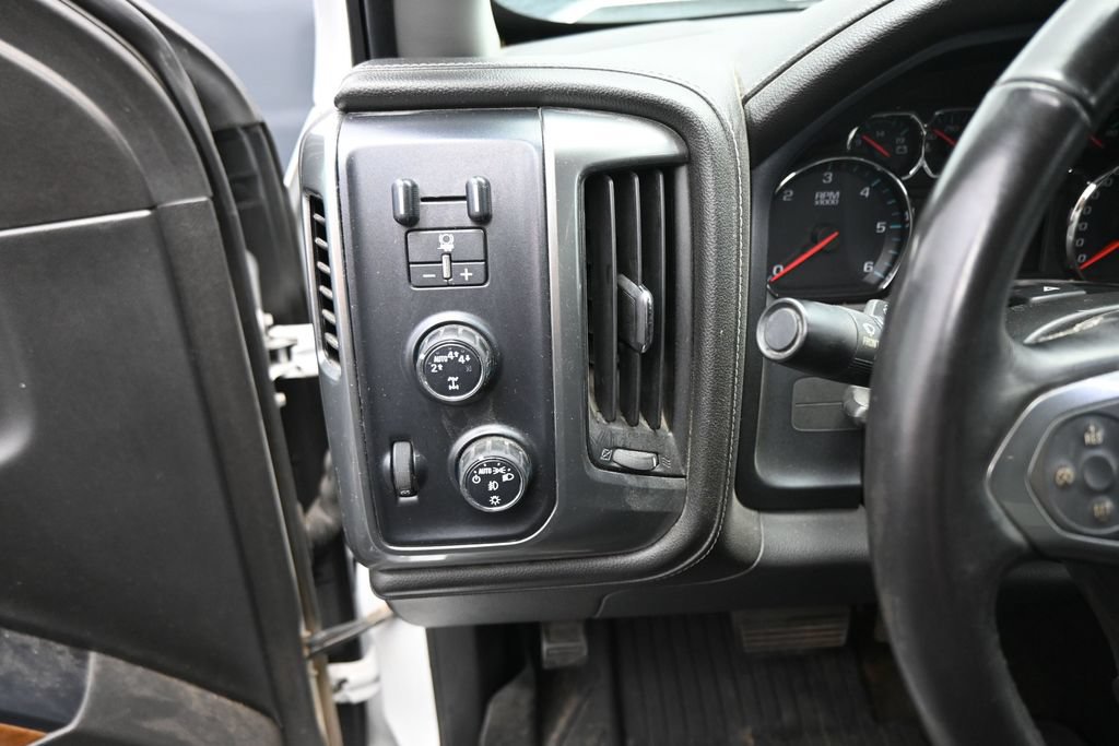 Used 2018 Chevrolet Silverado 1500 LTZ w/ Sport Package AWD/4WD image 13