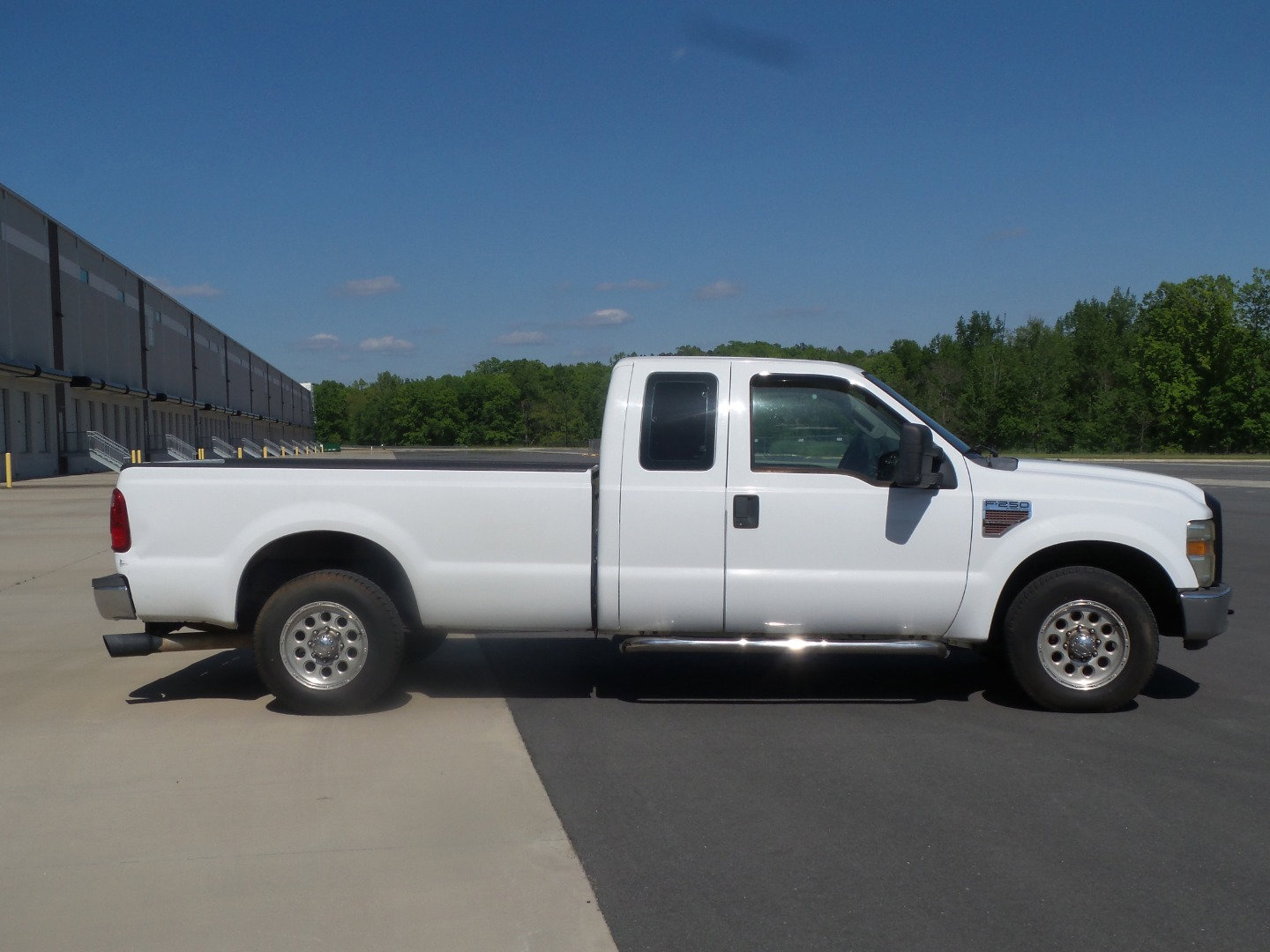 Used 2010 Ford F250 XL image 4