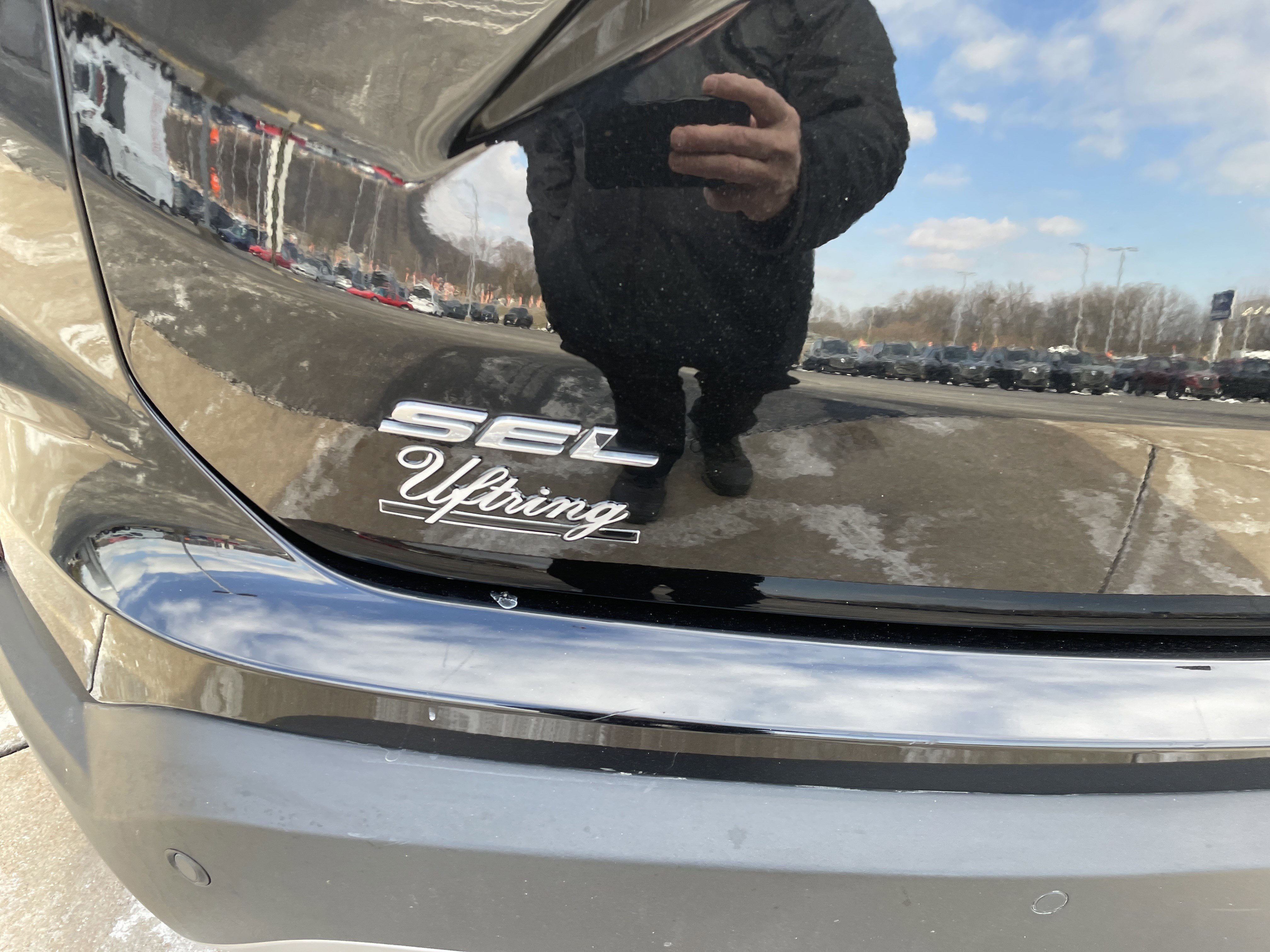 Used 2023 Ford Edge SEL w/ Convenience Package image 5